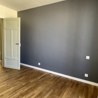 peinture bleu, parquet bois, rénovation brive