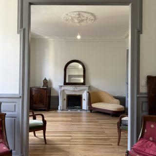 cheminée marbre moulures plafonds carrelage cuisine vert zellige vert